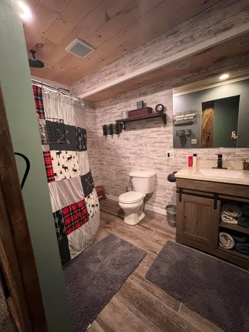 $279,900 | 111 Foxtail Drive, Ionia, MI 48846