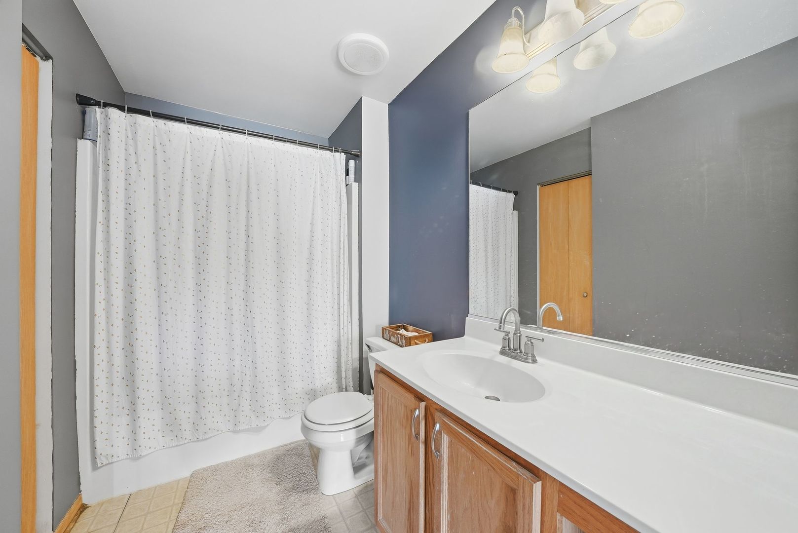 122 Azalea Circle, Unit 122 Romeoville, IL 60446 - Photo 19 of 24 Gallery Image 19