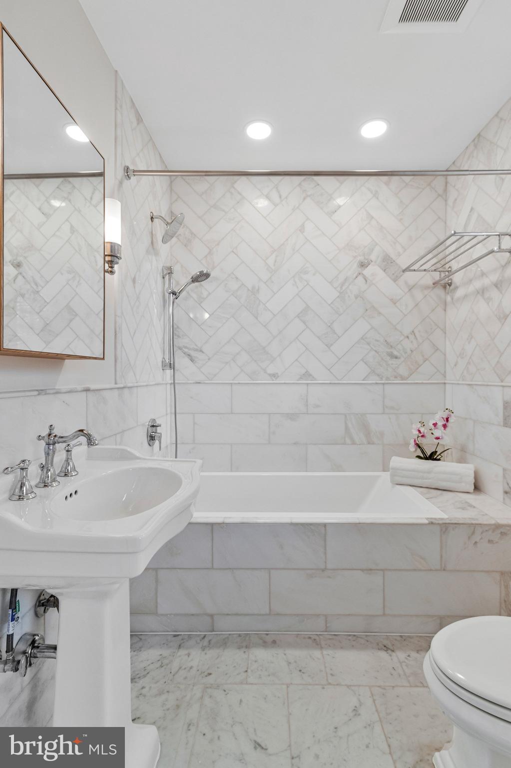 504 G Street Northeast, Unit 1 Washington, DC 20002 - Photo 25 of 41 Newly Renovated, Spa-Inspired Primary Ensuite Bath