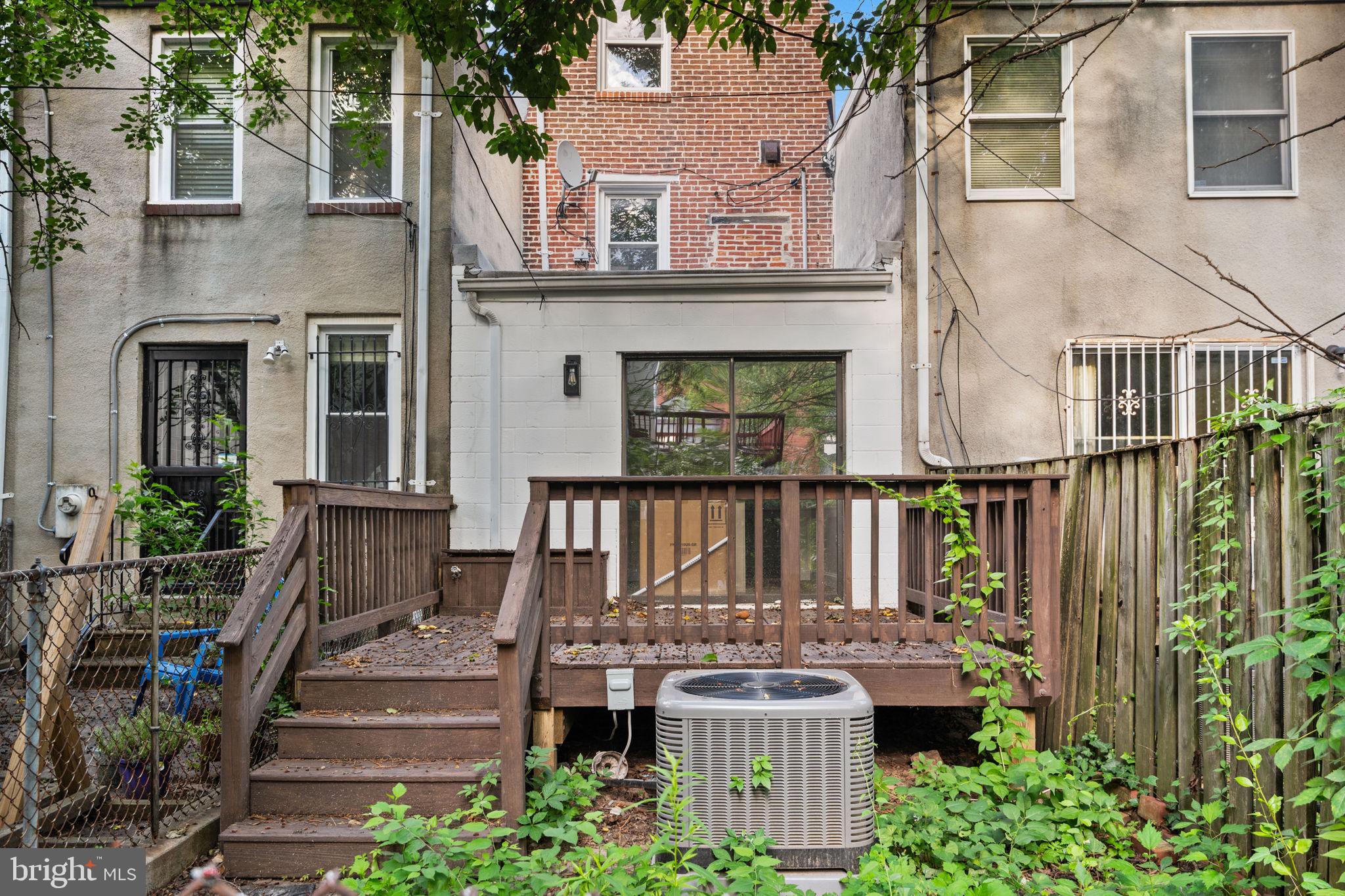 322 South Poppleton Street Baltimore, MD 21230 - Photo 29 of 34 Charming backyard retreat awaits you.