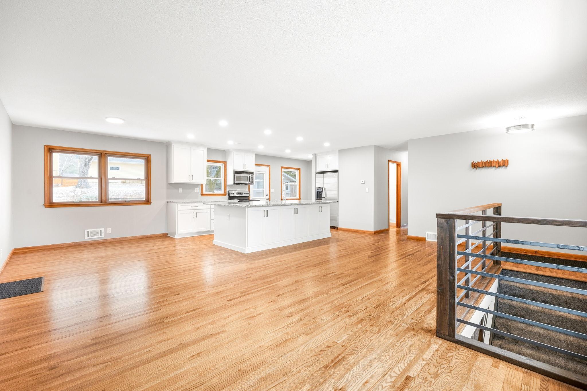 8309 Harrison Road Bloomington, MN 55437 - Photo 11 of 31