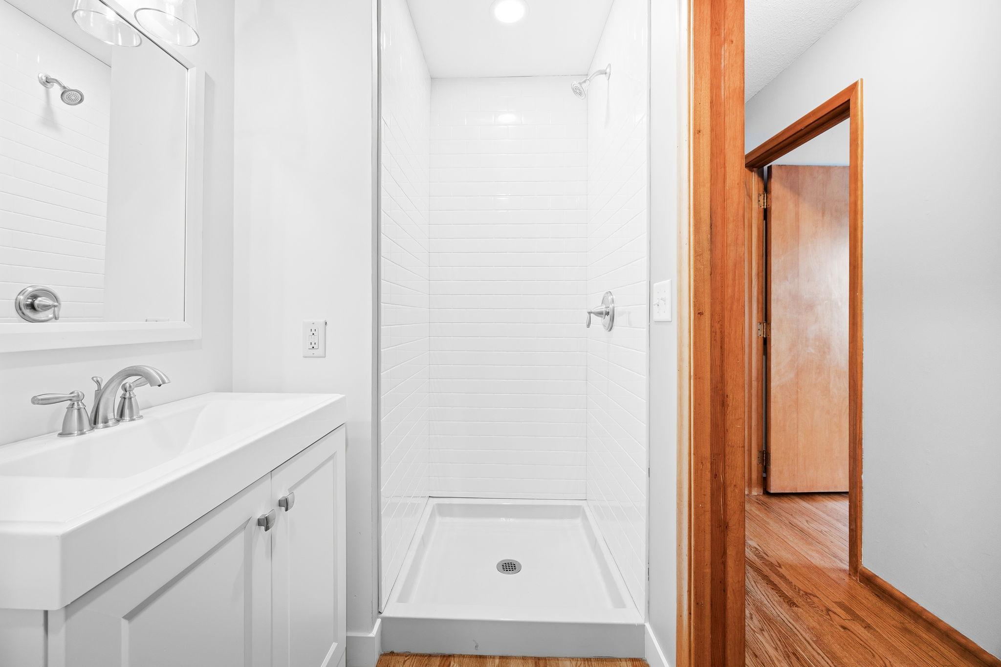 8309 Harrison Road Bloomington, MN 55437 - Photo 12 of 31