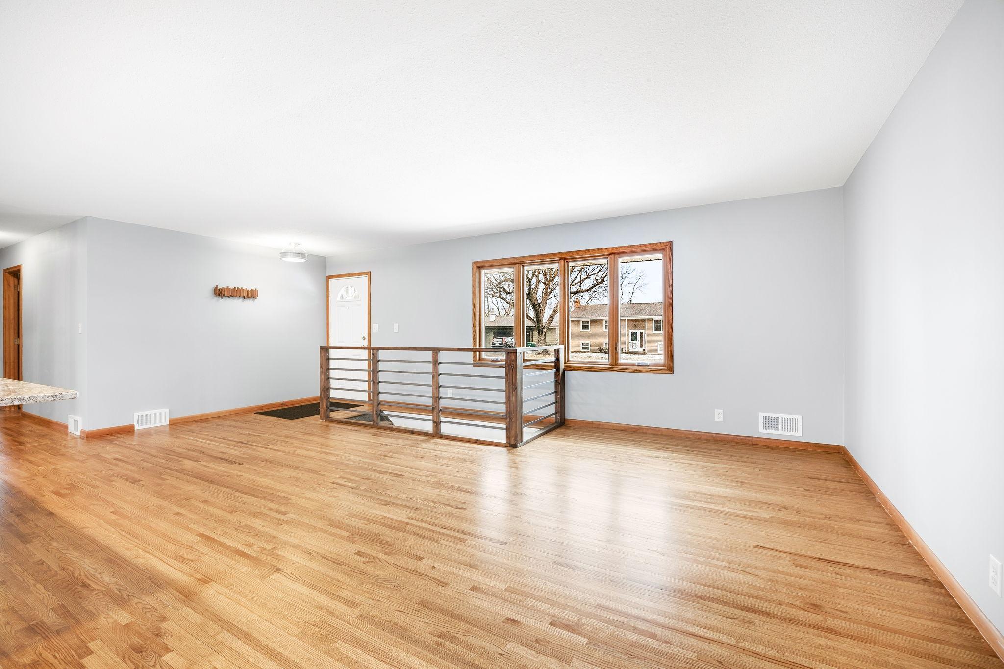 8309 Harrison Road Bloomington, MN 55437 - Photo 8 of 31