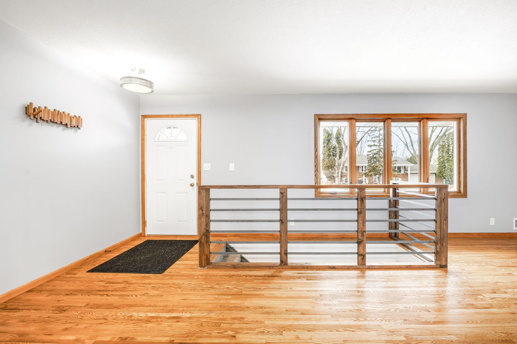 8309 Harrison Road Bloomington, MN 55437 - Photo 9 of 31