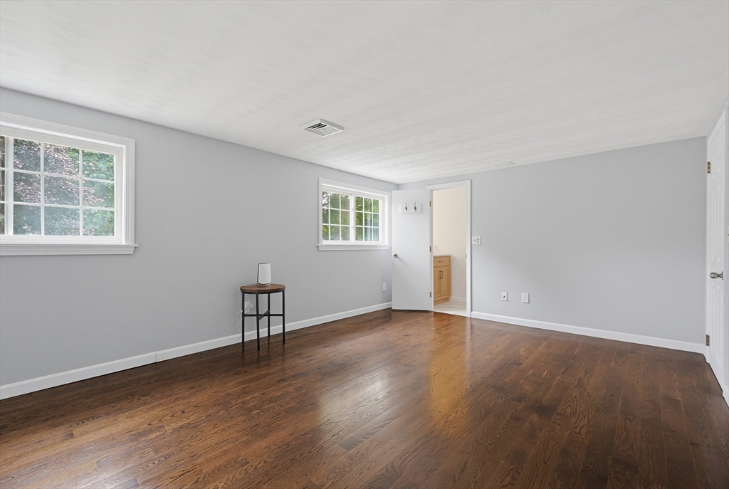 32 Falcon Street Worcester, MA 01603 - Photo 27 of 42