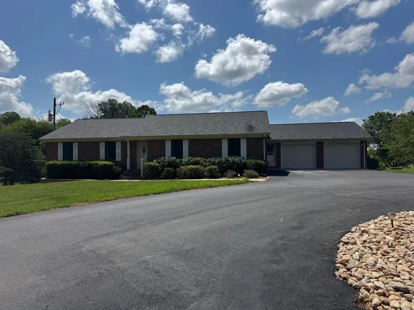 $534,900 | 248 Willow Oak Road, Appomattox, VA 24522