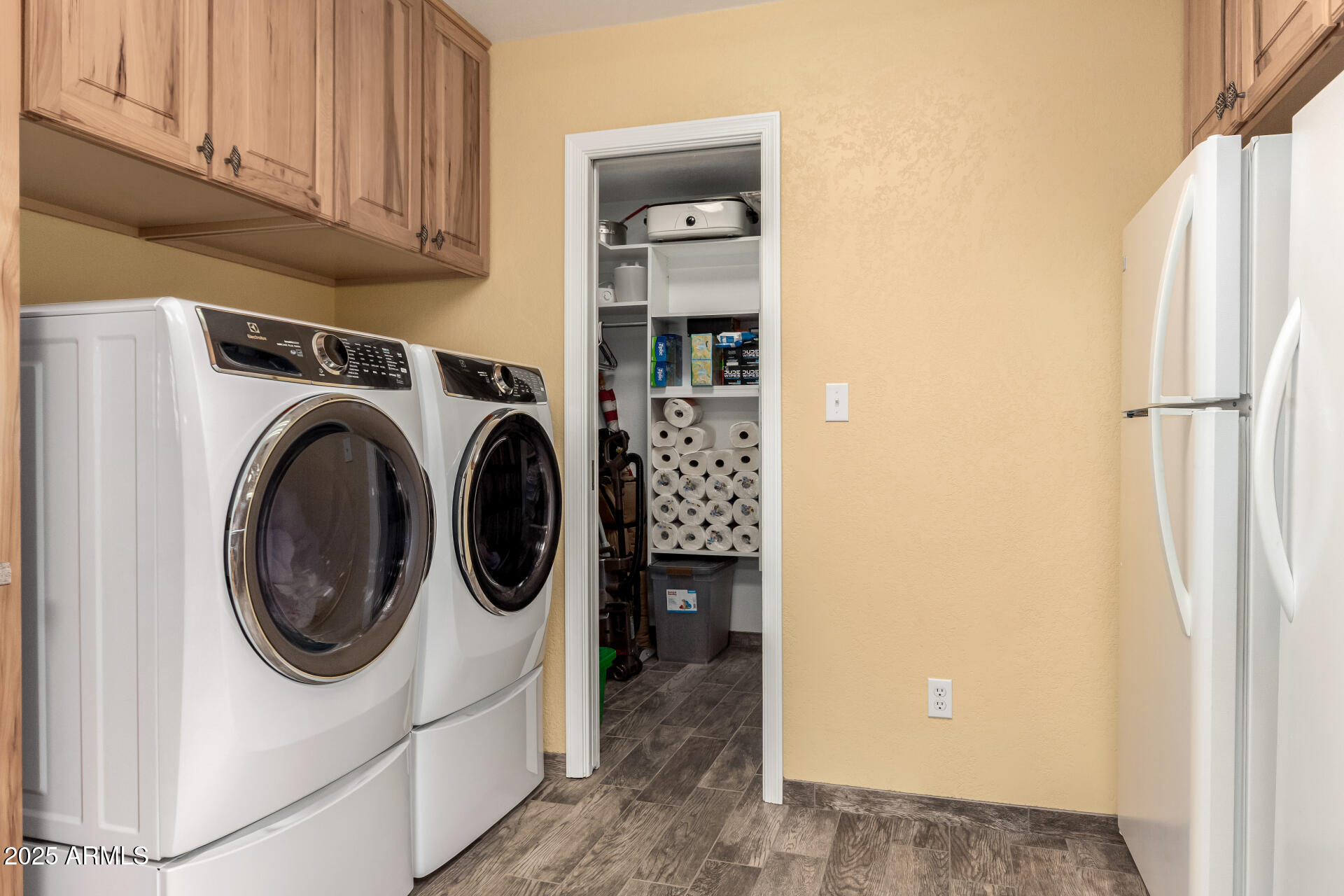 12548 East Cloud Road Chandler, AZ 85249 - Photo 23 of 34 a utility room with dryer and washer