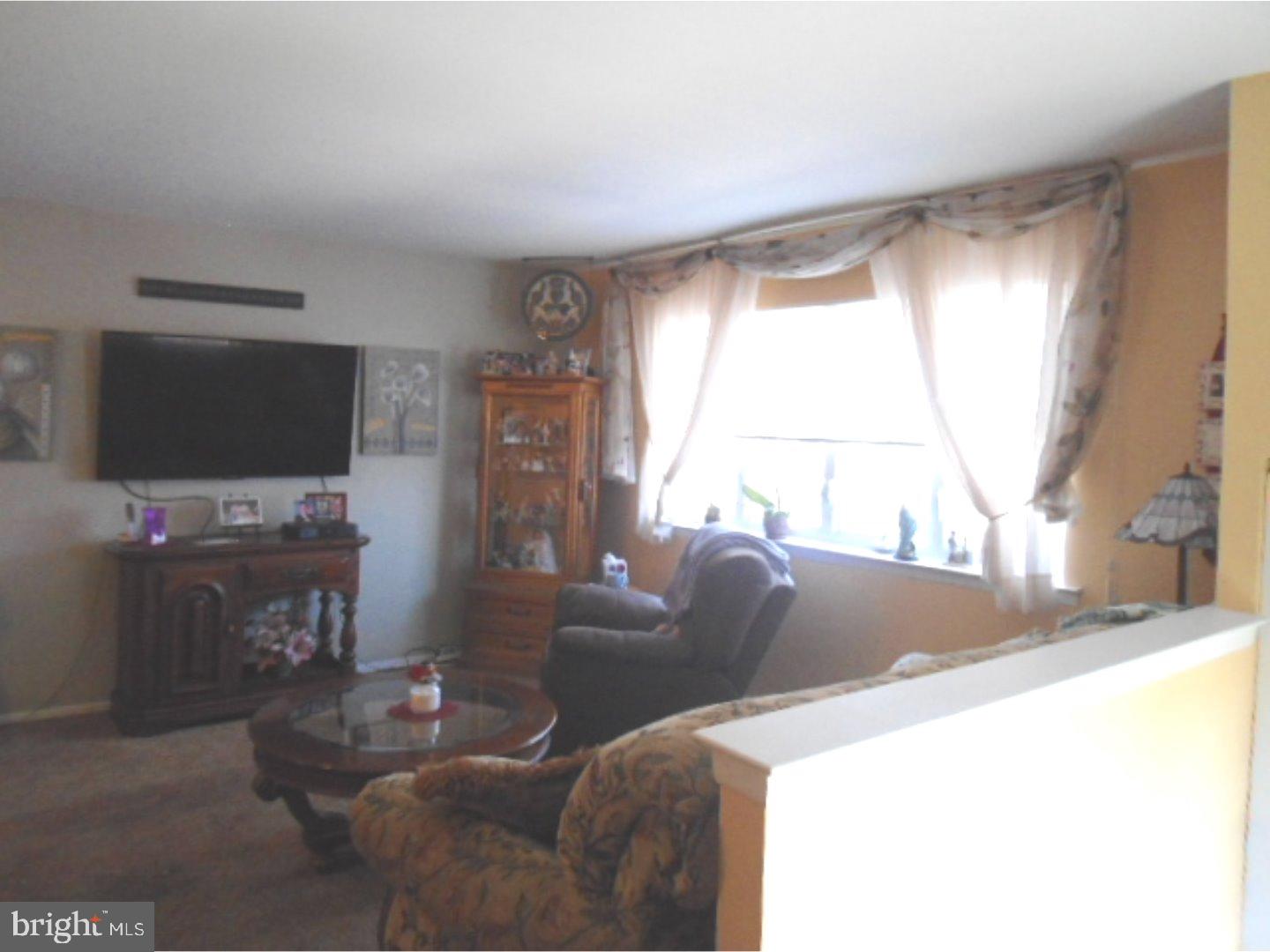 8535 Ridgeway Street Philadelphia, PA 19111 - Photo 7 of 22 Gallery Image 7