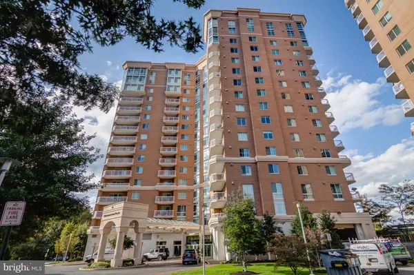 $3,200 | 3101 North Hampton Drive, Unit 1618, Alexandria, VA 22302