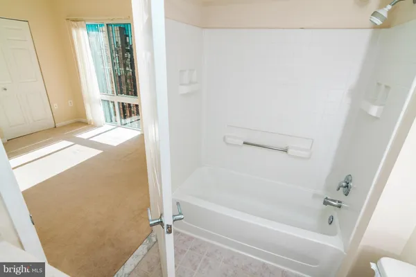 $3,200 | 3101 North Hampton Drive, Unit 1618, Alexandria, VA 22302