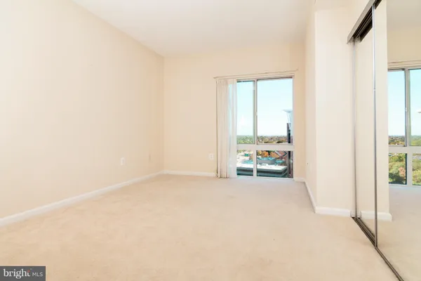 $3,200 | 3101 North Hampton Drive, Unit 1618, Alexandria, VA 22302