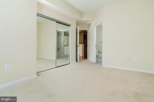 $3,200 | 3101 North Hampton Drive, Unit 1618, Alexandria, VA 22302