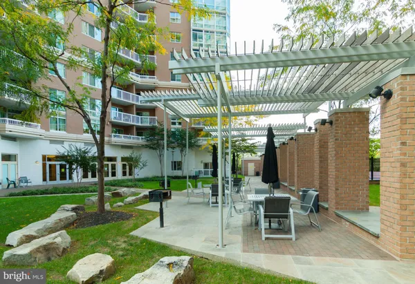 $3,200 | 3101 North Hampton Drive, Unit 1618, Alexandria, VA 22302