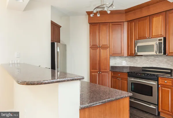 $3,200 | 3101 North Hampton Drive, Unit 1618, Alexandria, VA 22302