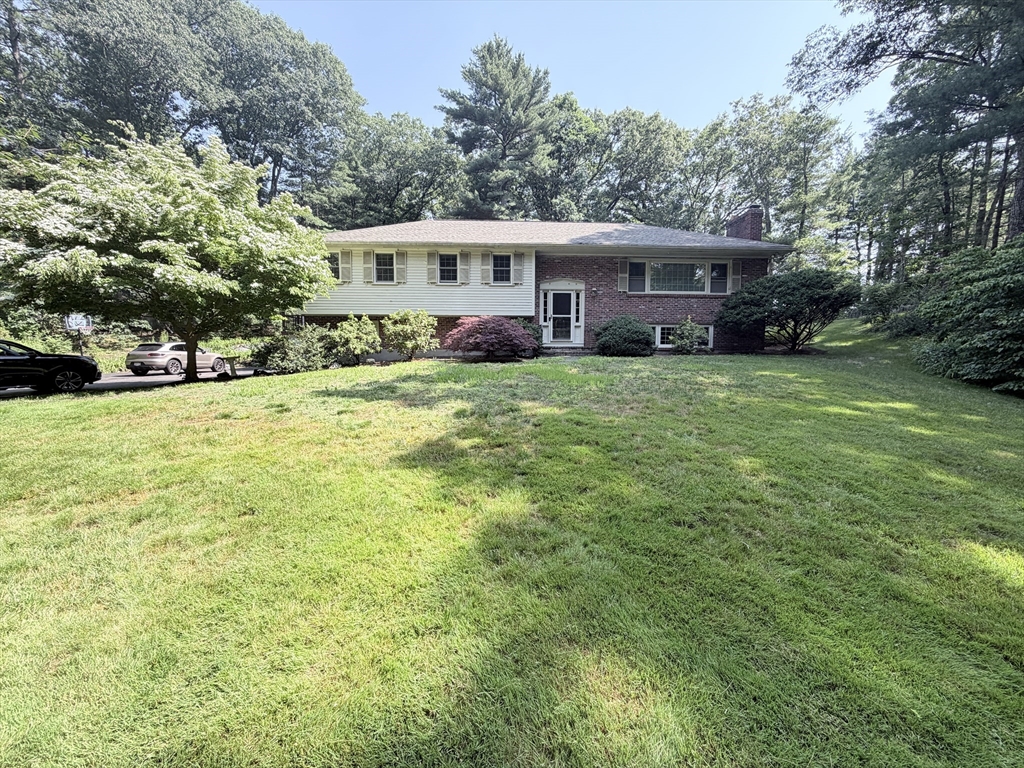40 Bakers Hill Road Weston, MA 02493 - Photo 2 of 22