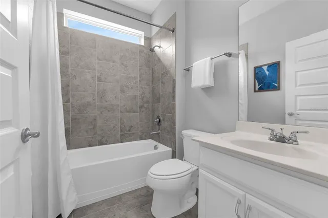 $4,200 | 8807 Eden Cove Drive, Winter Garden, FL 34787