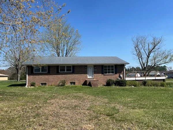 1319 Hills Chapel Road, Manchester, TN 37355
