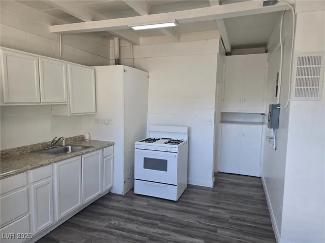 $1,300 | 1911 Princeton Street, Unit D, North Las Vegas, NV 89030