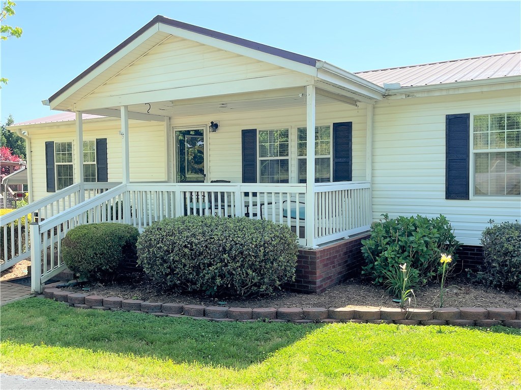 1529 Old Seneca Road Central, SC 29630 - Photo 1 of 25 Gallery Image 1