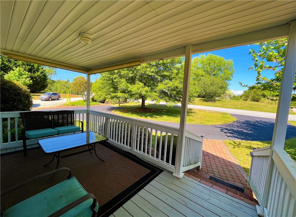 1529 Old Seneca Road Central, SC 29630 - Photo 3 of 25 Gallery Image 3