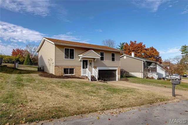 $300,000 | 34 Fawn Meadows Drive, Eureka, MO 63025
