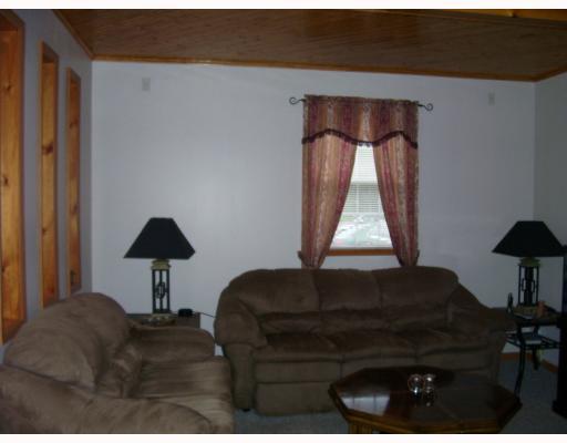 125 Little Deer Creek Road Rural Ridge, PA 15075 - Photo 4 of 7 Living Room.