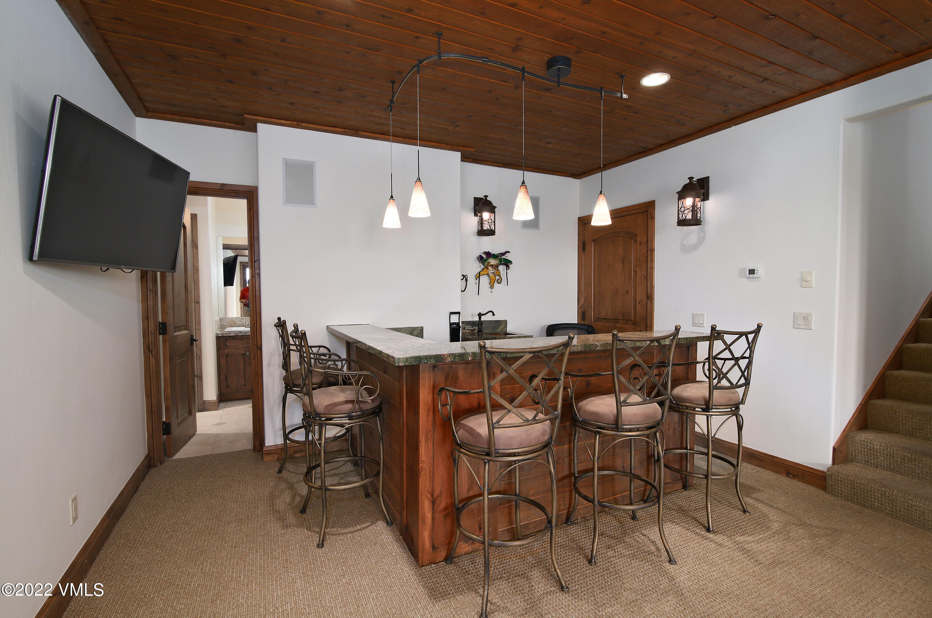 5786 Wildridge Road, Unit B Avon, CO 81620 - Photo 20 of 34 Bar