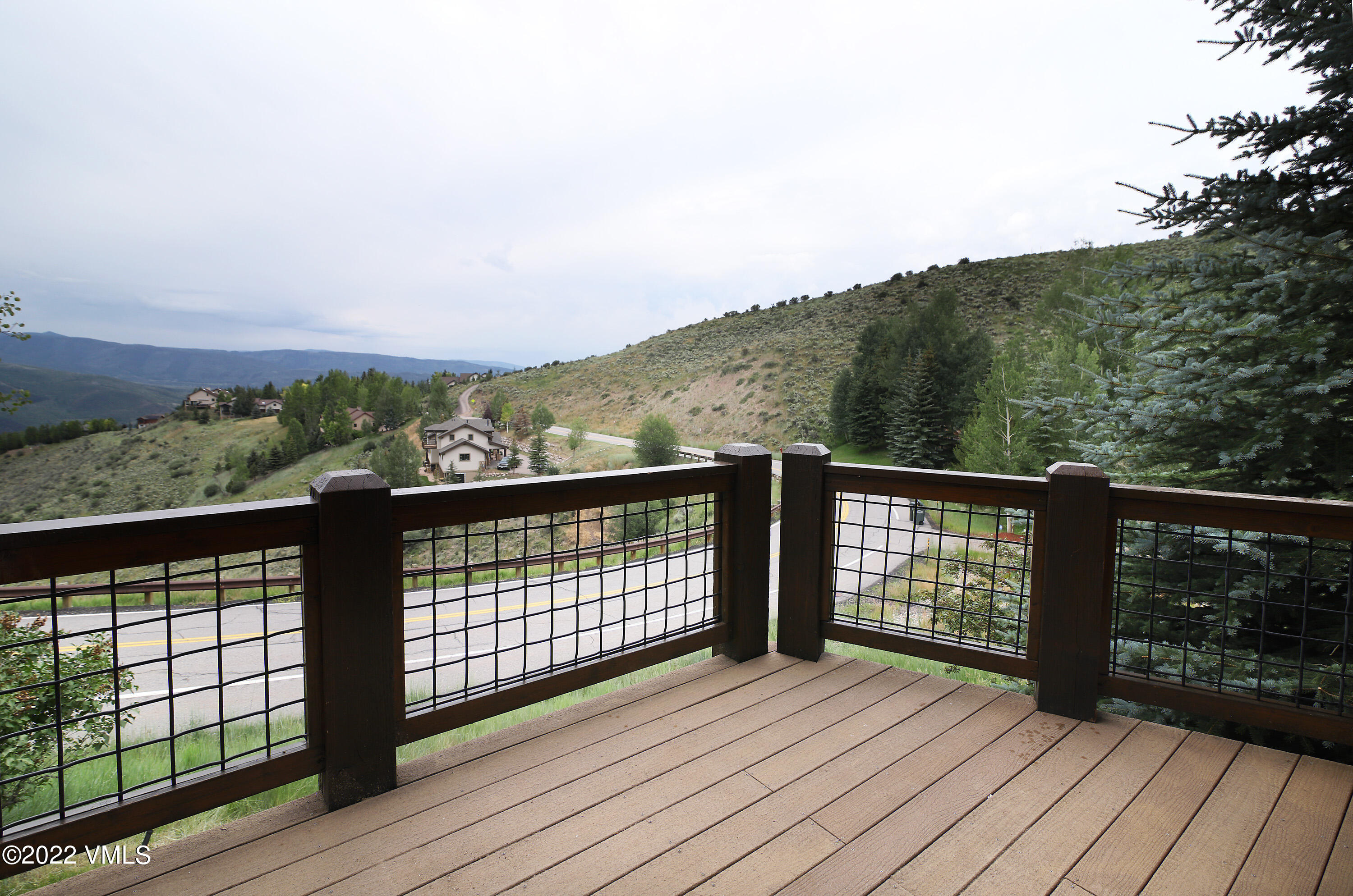 5786 Wildridge Road, Unit B Avon, CO 81620 - Photo 28 of 34 5786_wildridge_deck_2