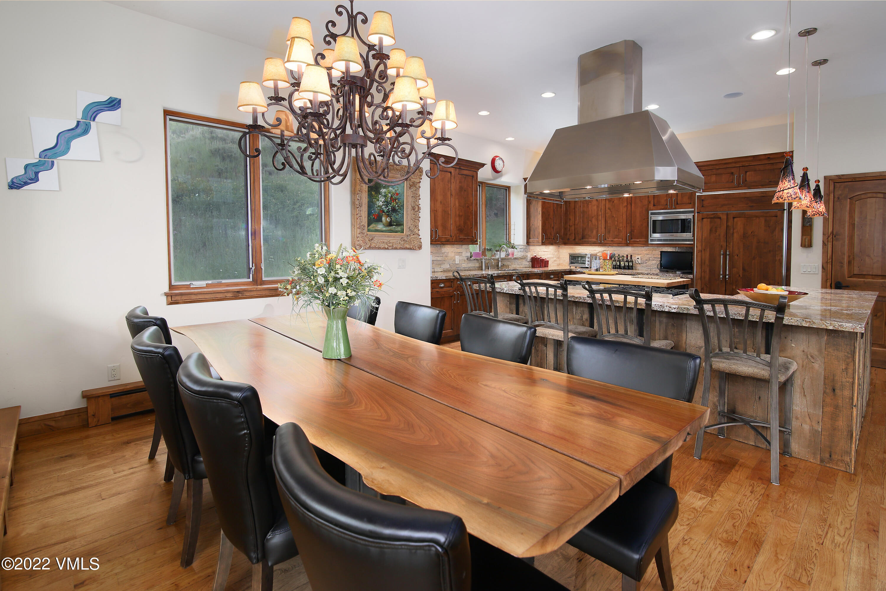 5786 Wildridge Road, Unit B Avon, CO 81620 - Photo 9 of 34 5786_wildridge_dining_kitchen_2