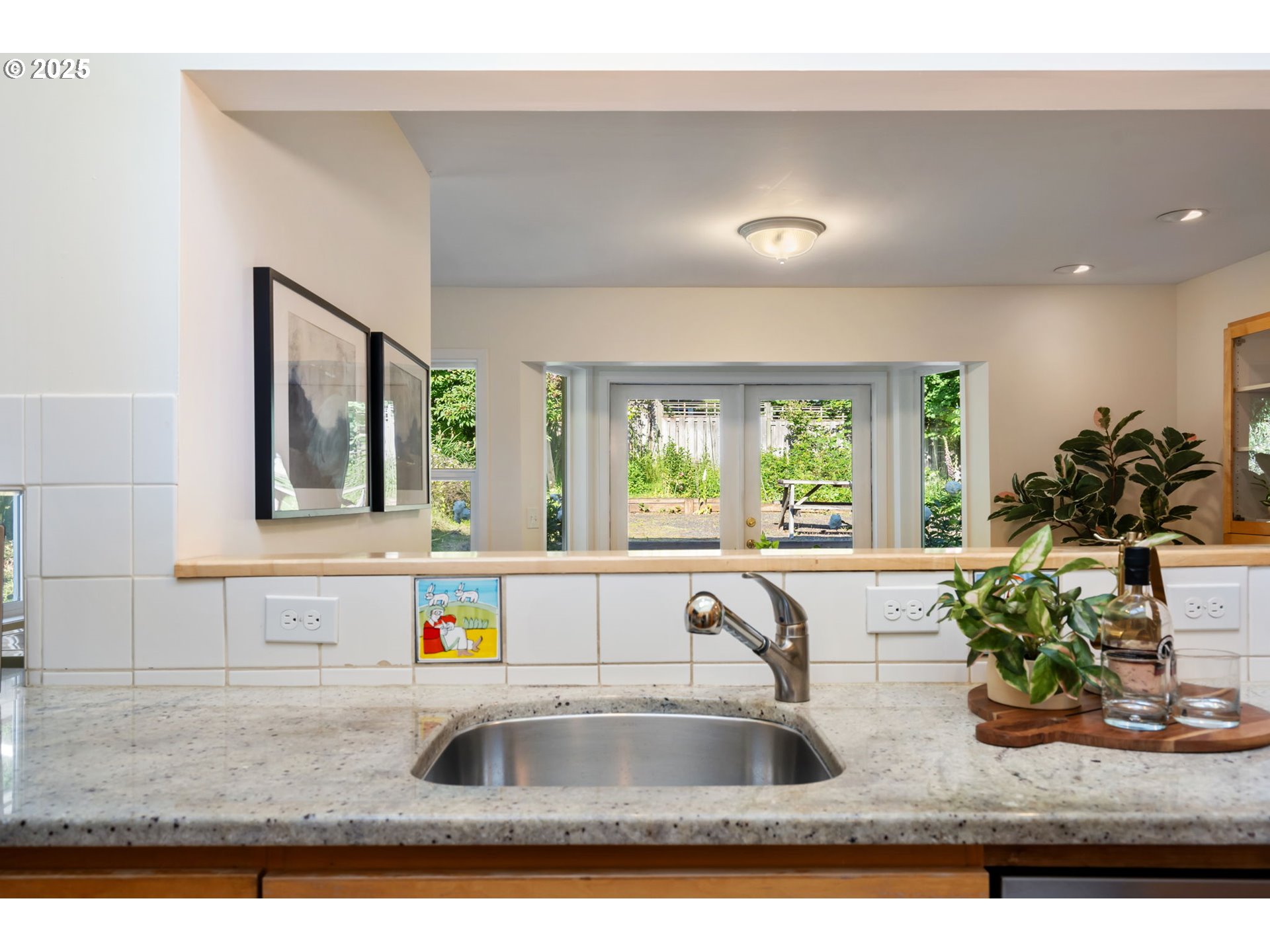 2941 Southwest Moss Street Portland, OR 97219 - Photo 15 of 39 Gallery Image 15