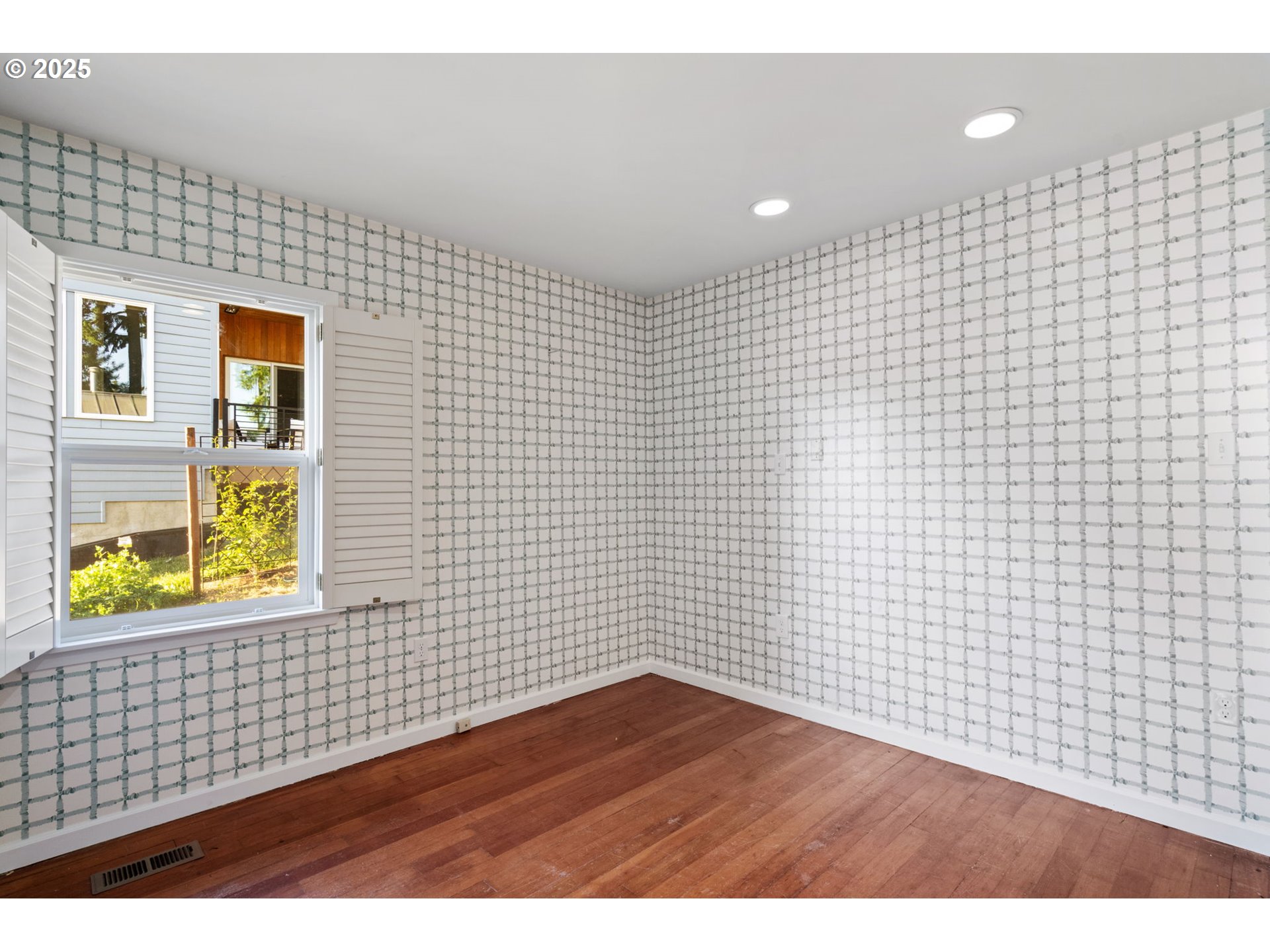 2941 Southwest Moss Street Portland, OR 97219 - Photo 25 of 39 Gallery Image 25