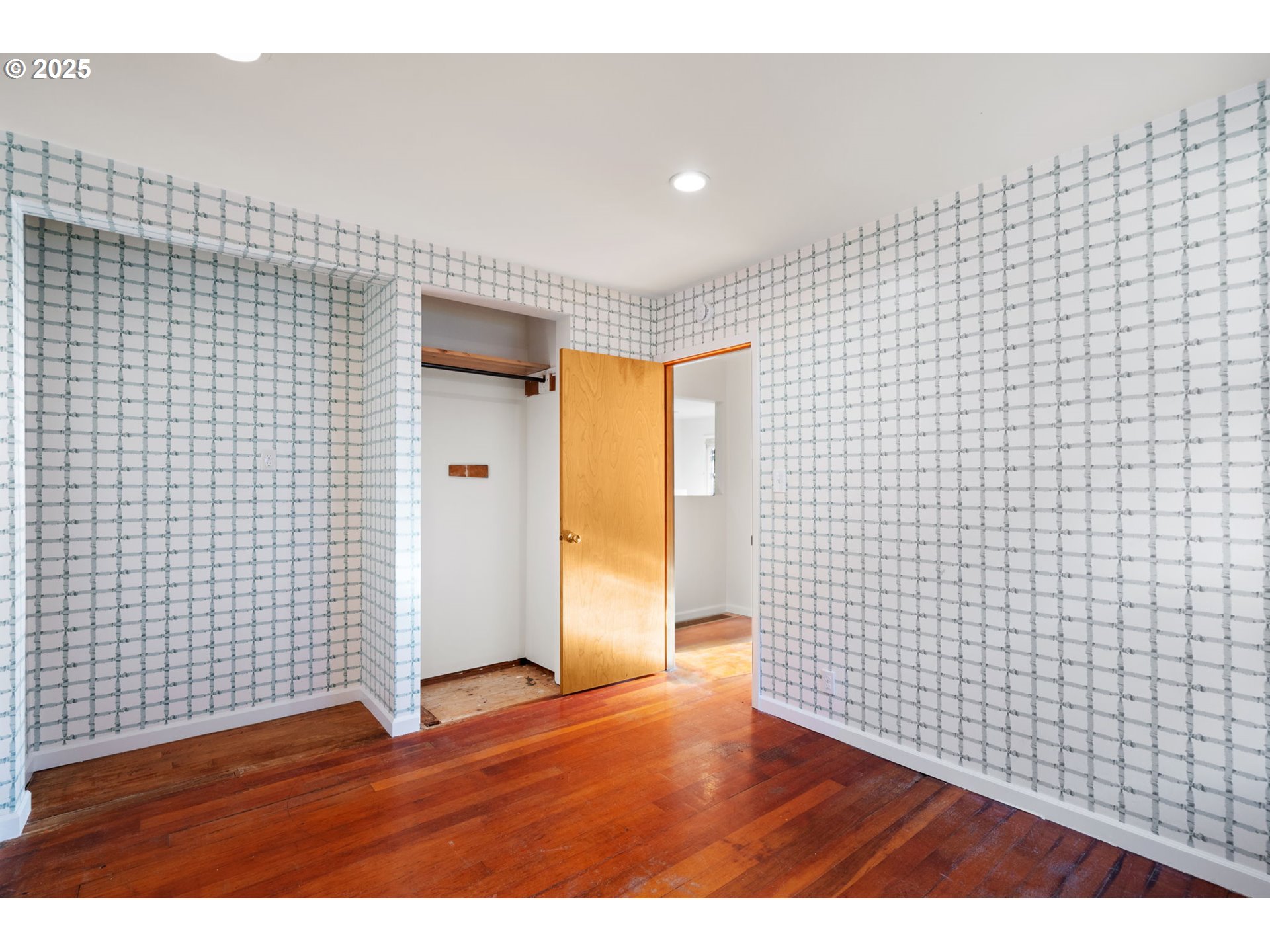 2941 Southwest Moss Street Portland, OR 97219 - Photo 26 of 39 Gallery Image 26