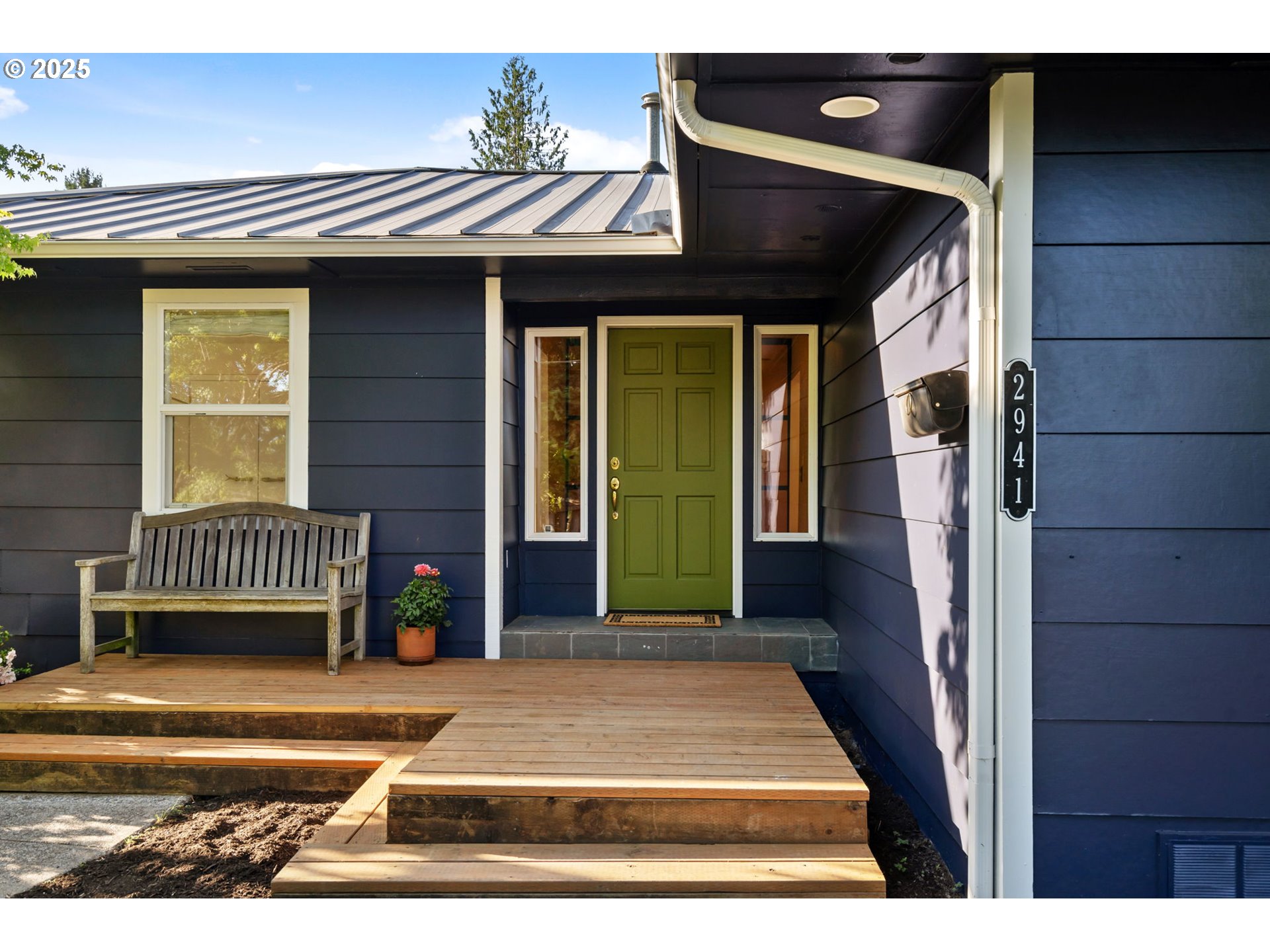 2941 Southwest Moss Street Portland, OR 97219 - Photo 3 of 39 Gallery Image 3