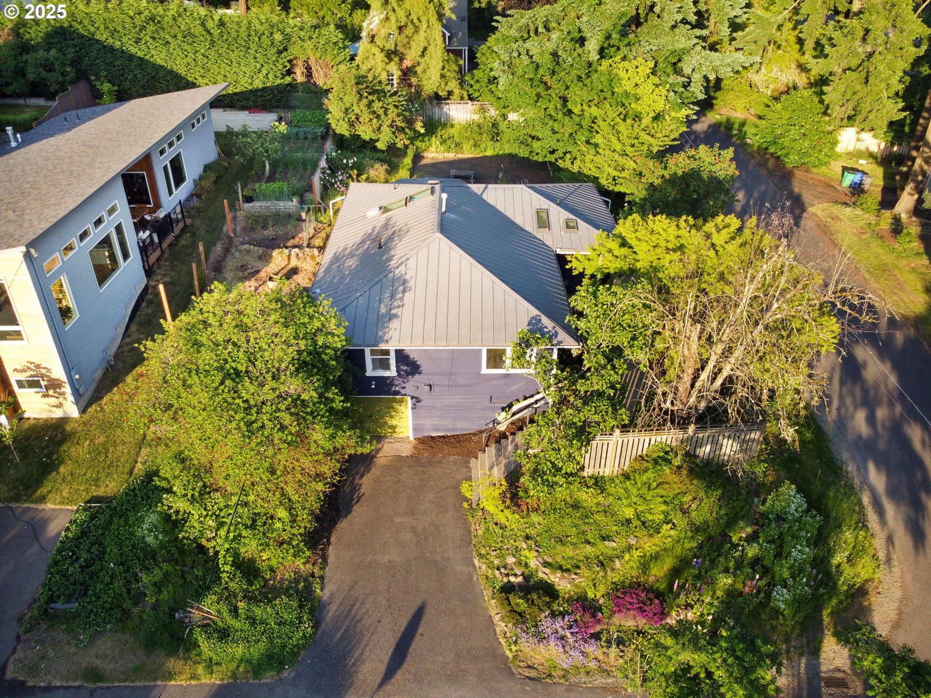2941 Southwest Moss Street Portland, OR 97219 - Photo 35 of 39 Gallery Image 35