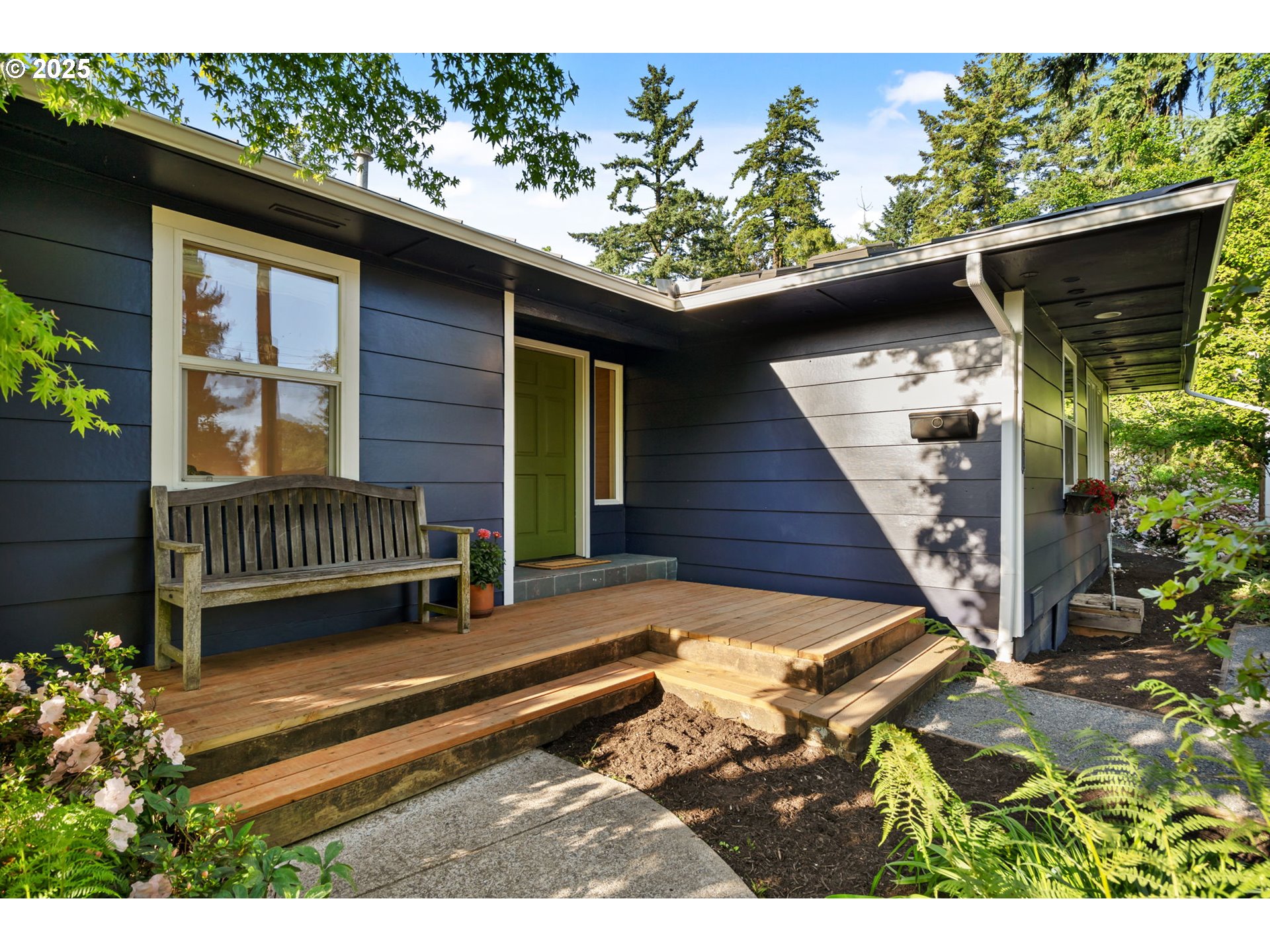 2941 Southwest Moss Street Portland, OR 97219 - Photo 4 of 39 Gallery Image 4