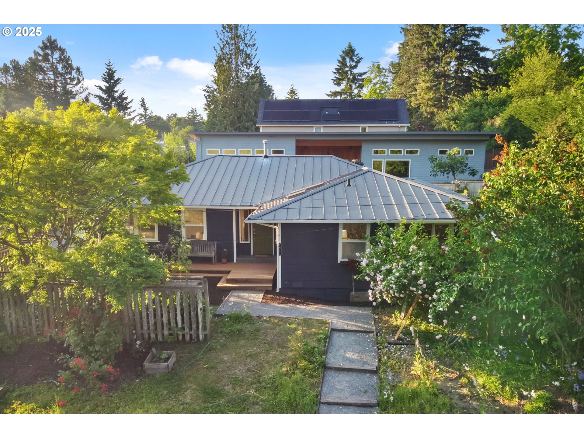 2941 Southwest Moss Street Portland, OR 97219 - Photo 5 of 39 Gallery Image 5