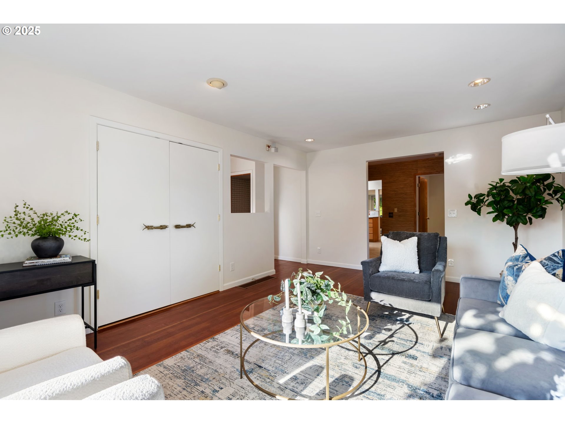 2941 Southwest Moss Street Portland, OR 97219 - Photo 10 of 39 Gallery Image 10