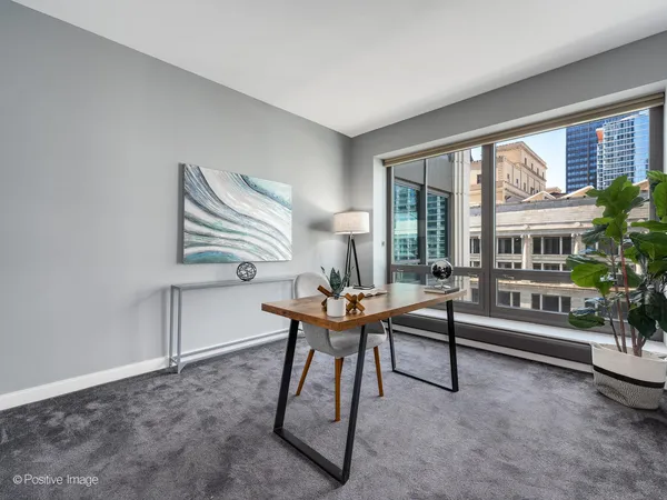 $675,000 | 130 North Garland Court, Unit 1701, Chicago, IL 60602