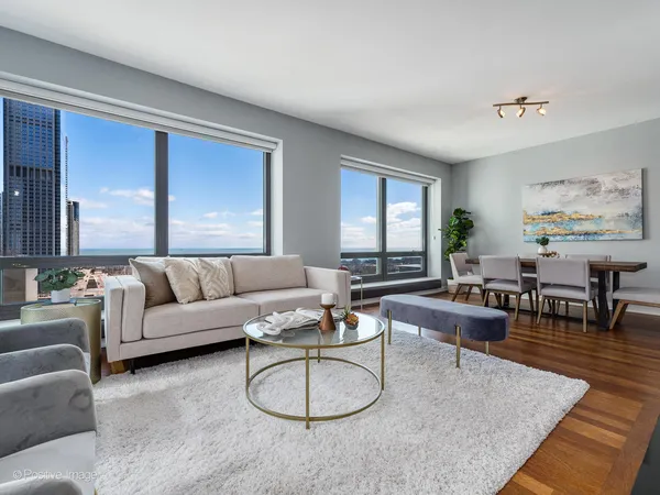 $675,000 | 130 North Garland Court, Unit 1701, Chicago, IL 60602