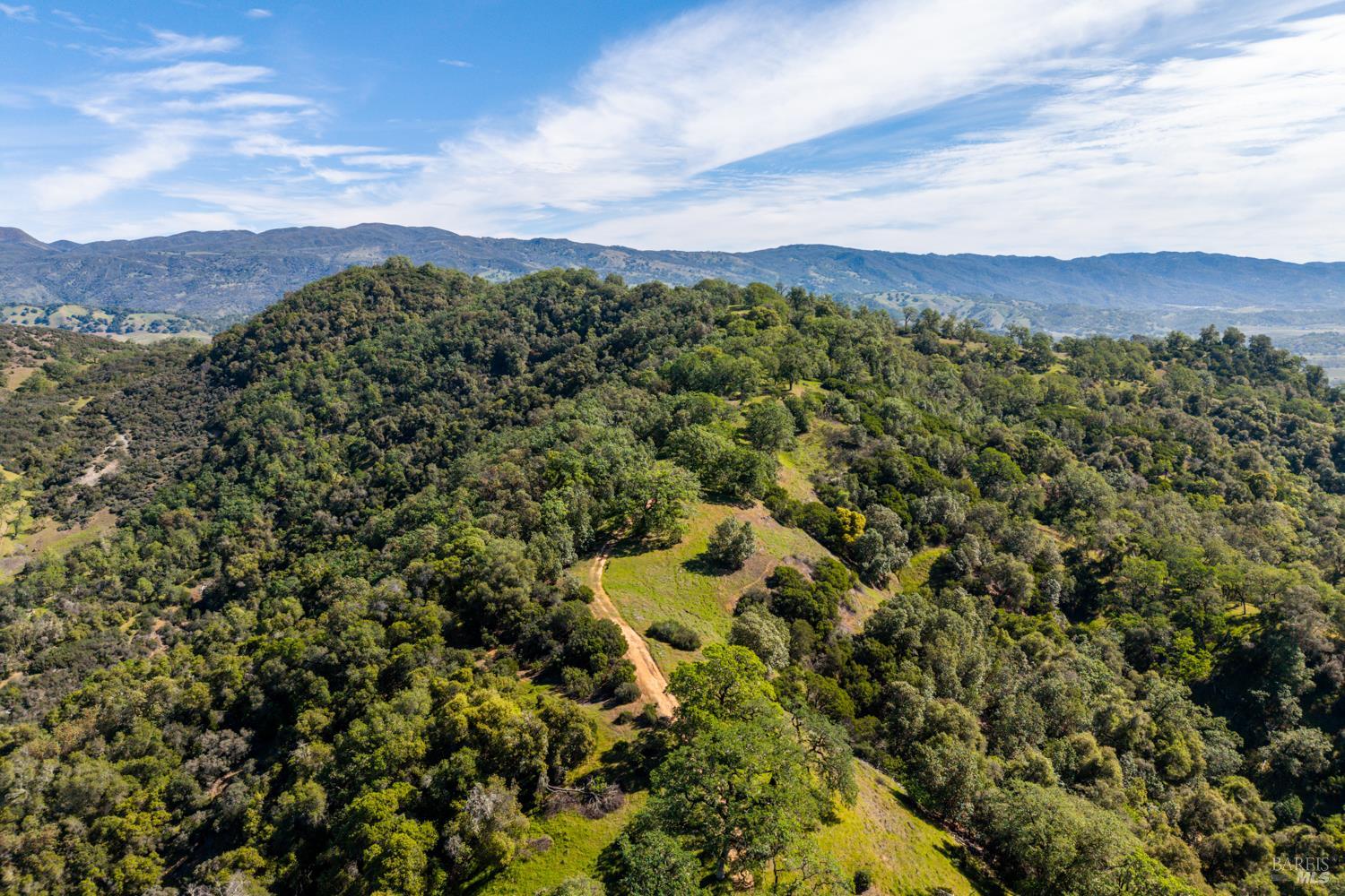 2800 Feliz Creek Road Hopland, CA 95449 - Photo 33 of 48 view of a city with mountain