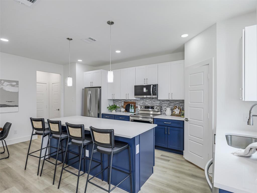 7331 Rubio Place Dallas, TX 75235 - Photo 8 of 26