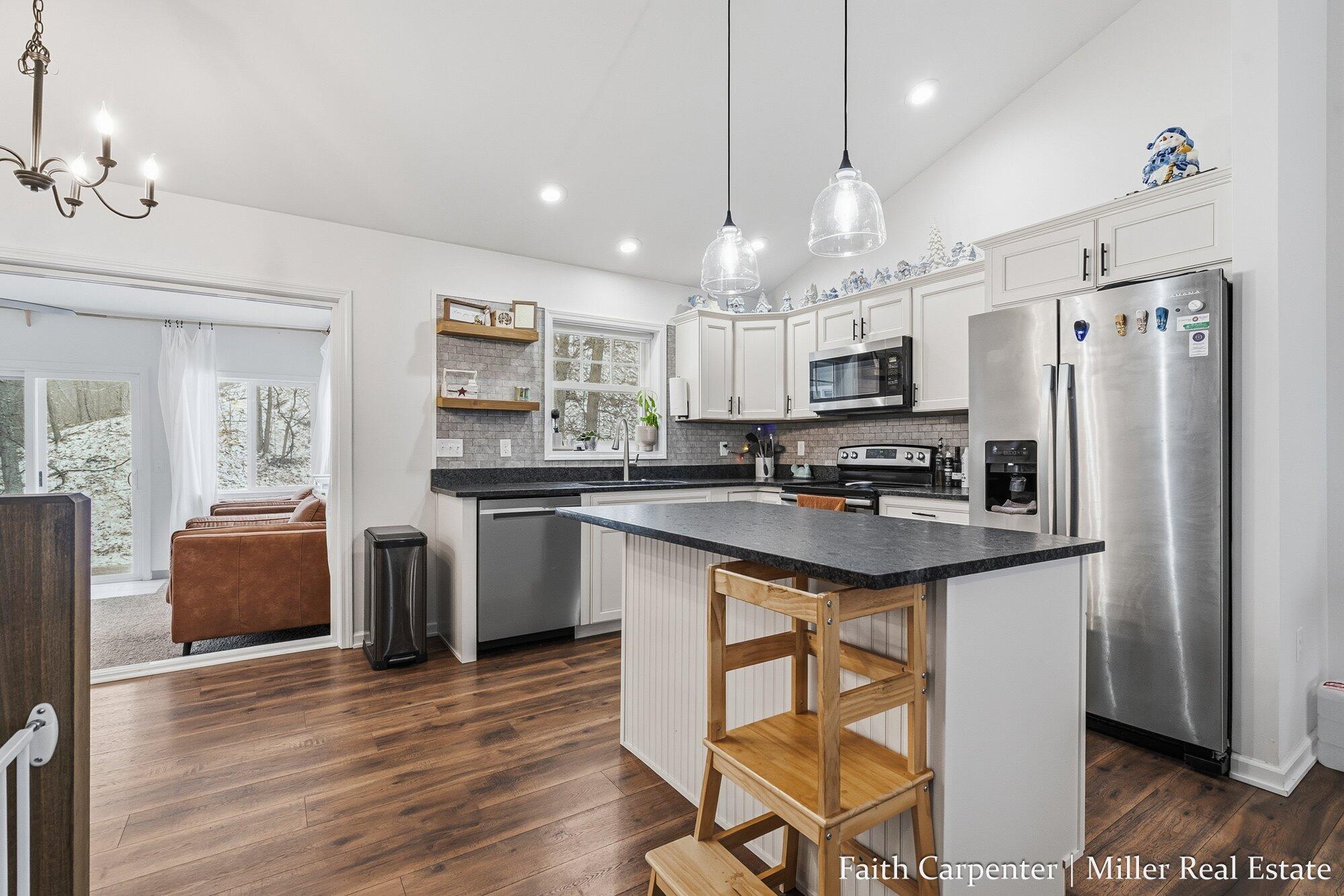 14607 North Avenue Bellevue, MI 49021 - Photo 5 of 36 08-WM14607north-7