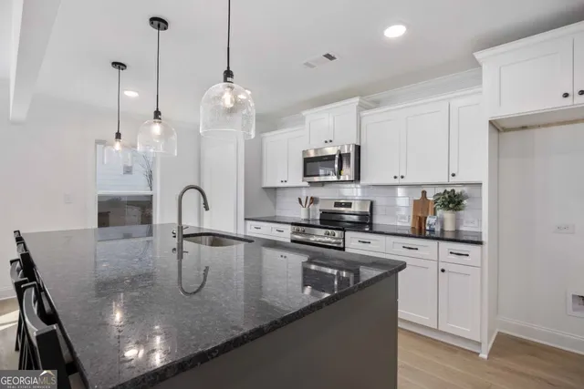 $319,999 | 21 Rivers Edge Lane, Franklin, GA 30217