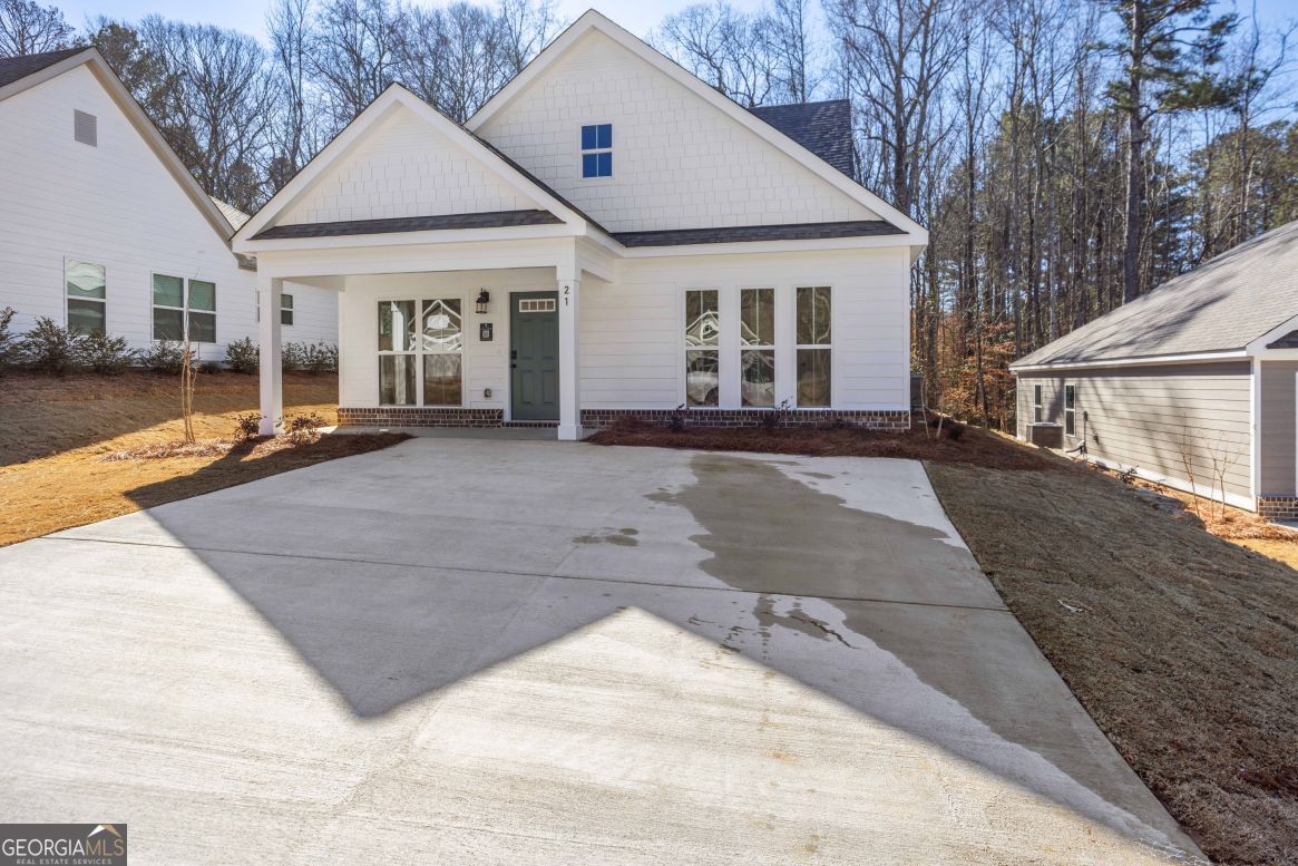 21 Rivers Edge Lane Franklin, GA 30217 - Photo 2 of 26 front view of a house with a patio