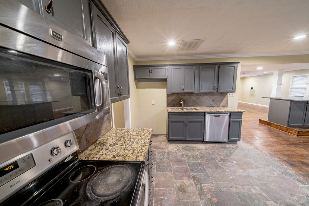 112 Whitetail Road Seale, AL 36875 - Photo 12 of 50