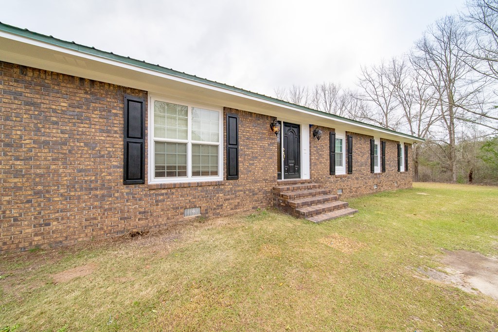 112 Whitetail Road Seale, AL 36875 - Photo 3 of 50