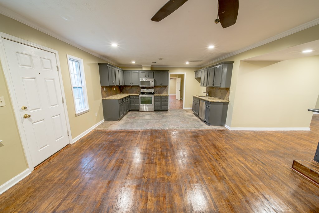 112 Whitetail Road Seale, AL 36875 - Photo 9 of 50
