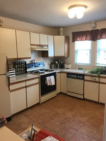 $2,850 | 35 Lamplighter Lane, Unit 35, Easton, MA 02375