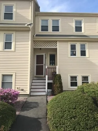 $2,850 | 35 Lamplighter Lane, Unit 35, Easton, MA 02375