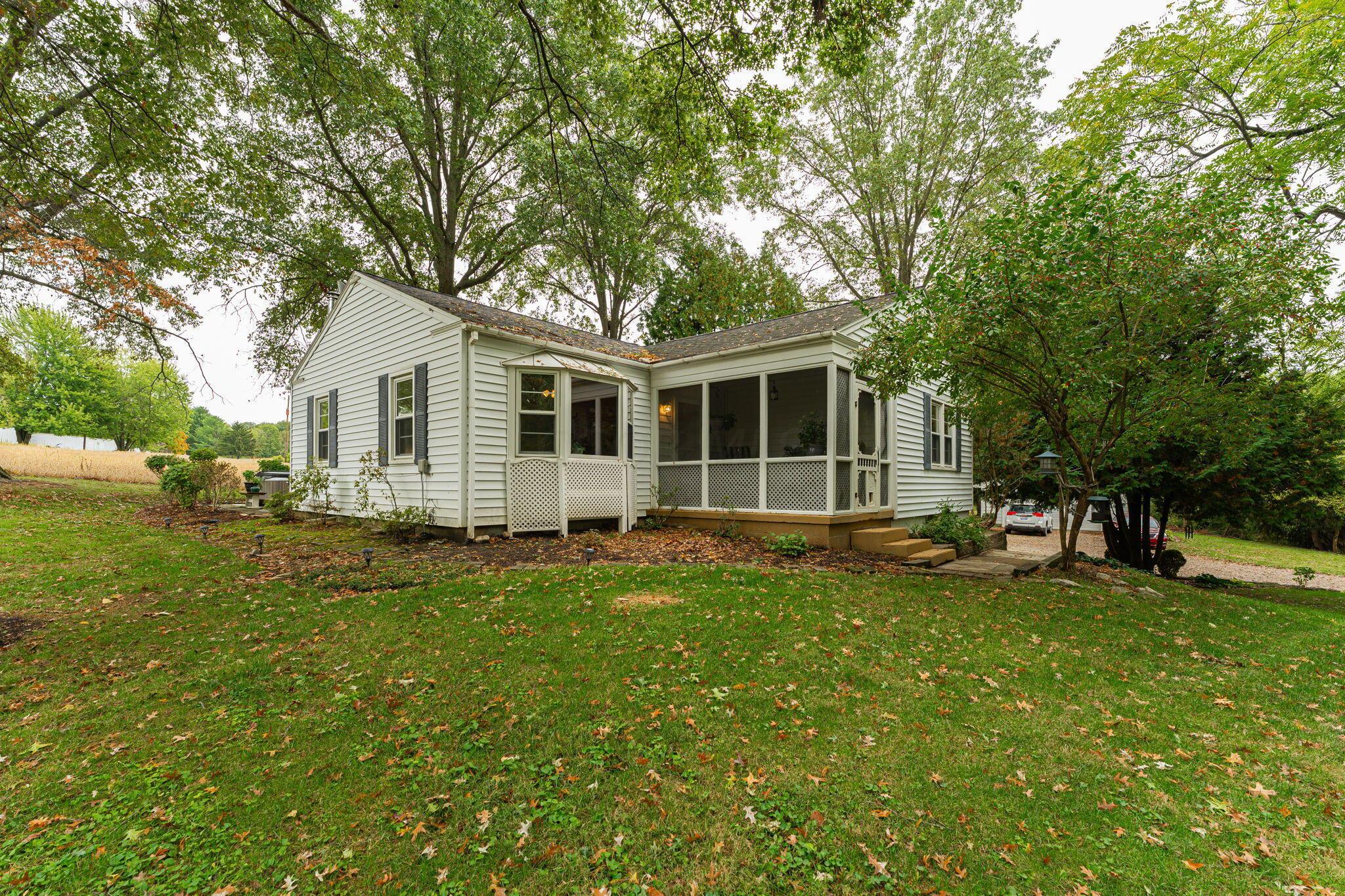 5122 Horseshoe Road Delaware, OH 43015 - Photo 7 of 81 5-web-or-mls-5122 horsehoes-5
